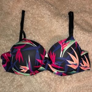 Victoria’s Secret PINK Tropical Bra 💗